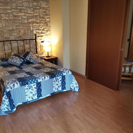 Hostal Del Senglar L'Espluga de Francoli Ngoại thất bức ảnh