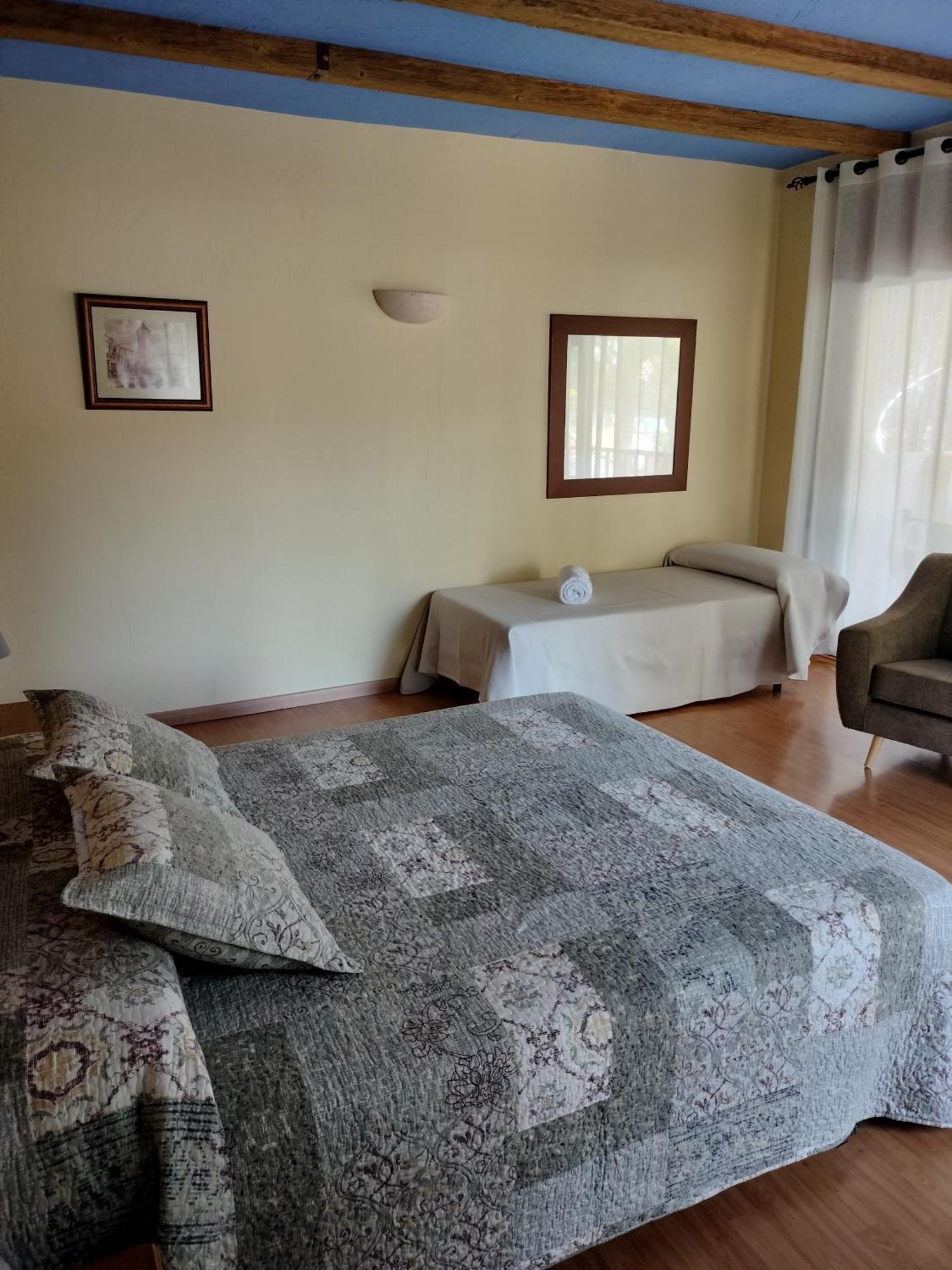 Hostal Del Senglar L'Espluga de Francoli Ngoại thất bức ảnh
